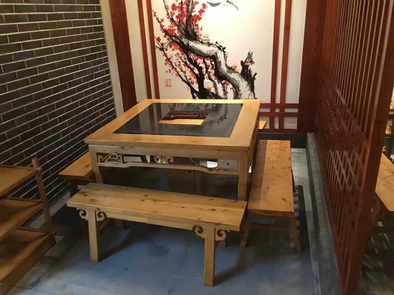 伟家桌椅餐桌火盆烧烤桌生产厂家 湛江火盆烧烤桌订做图片及产品详情