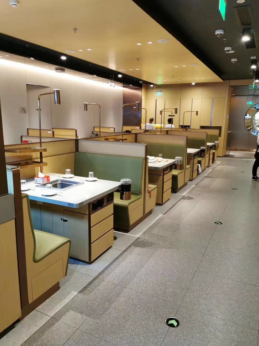 伟家桌椅餐桌火盆烧烤桌定制 包头火盆烧烤桌生产厂家图片及产品详情